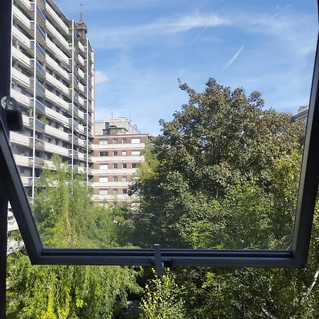 דירה + Parking 45m2 Tour Eiffel פריז