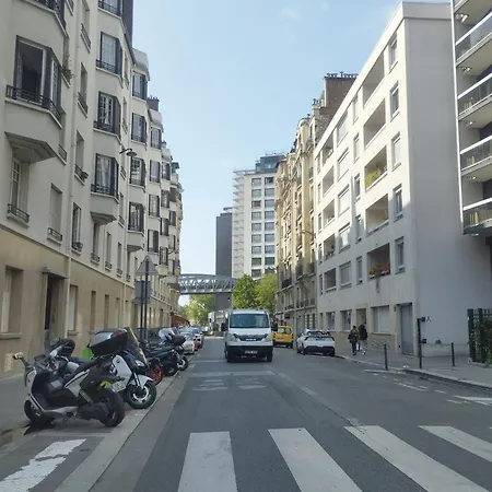 + Parking 45m2 Tour Eiffel *